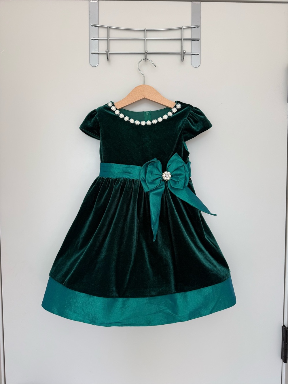Rare Editions Emerald Green Velvet Dress with Satin Bow